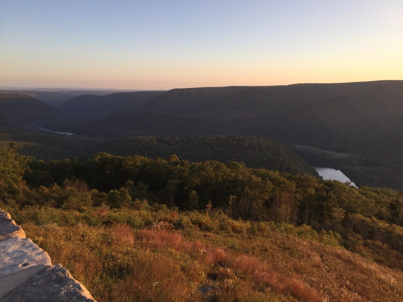 Top of Hyner View State Park, North Bend, PA, October 2017 [3264x2448